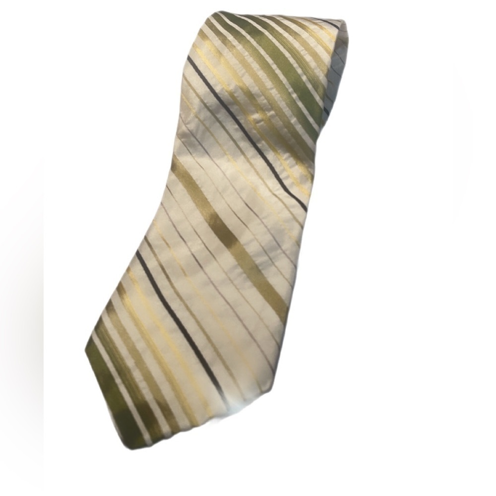 Mexx Vintage Green and Gold Fashionable Stylish Work Trendy Italian Silk Tie OS